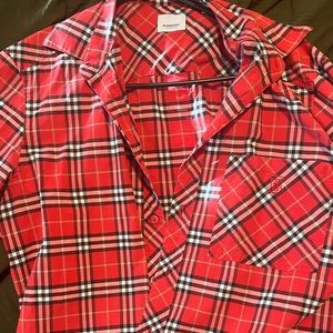 Size Large Burberry shirt but fits size small!!!!